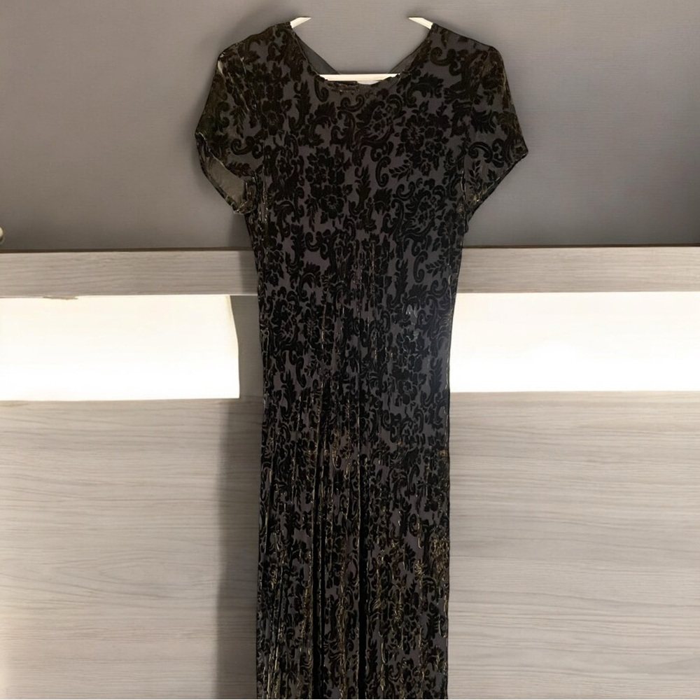 Elegant Black Crushed Velvet Maxi Dress -12 - Picture 6 of 10